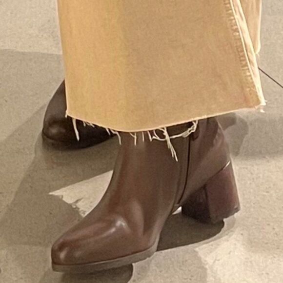 NATURALIZER Bay Chocolate Waterproof Leather - Picture 4 of 13